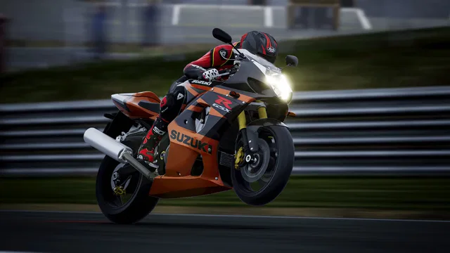Скриншот 2 — RIDE 4